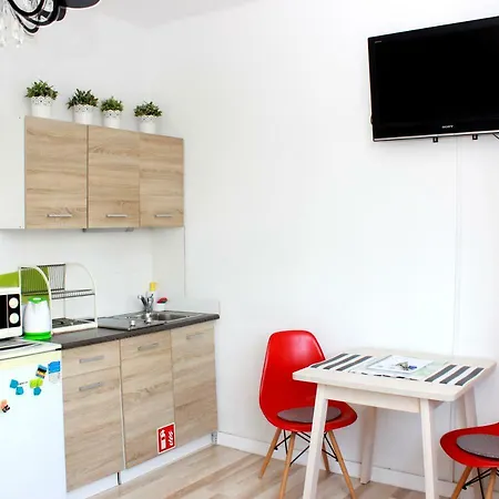 Wstapartments Mlynarska 13 Варшава